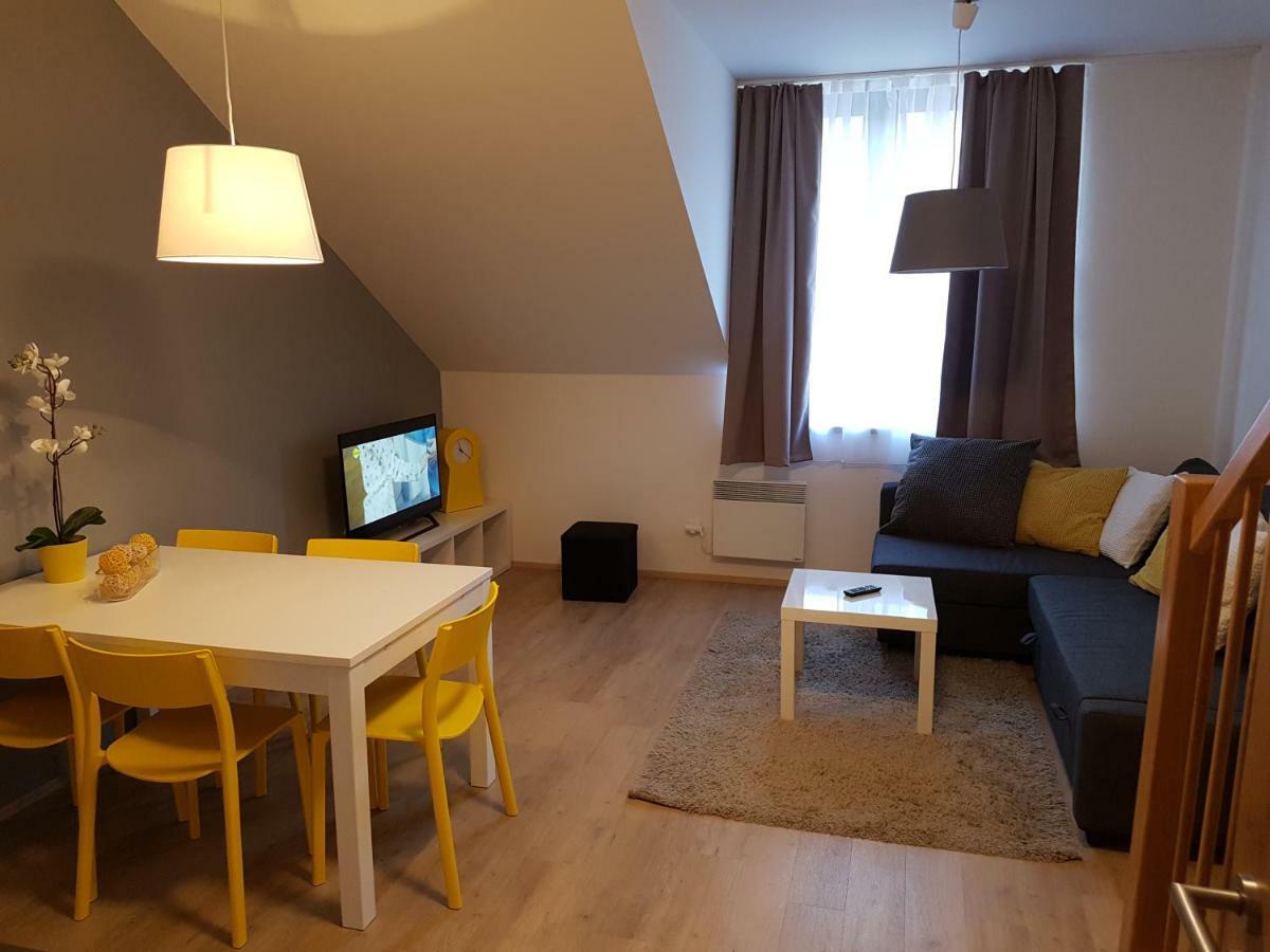 Na Svahu 3+kk, Apartment